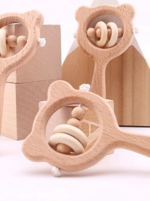 Lesena ropotuljica in grizalo 2