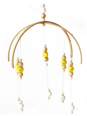 Leseni vrtiljak za nad otroško posteljico - Rumen